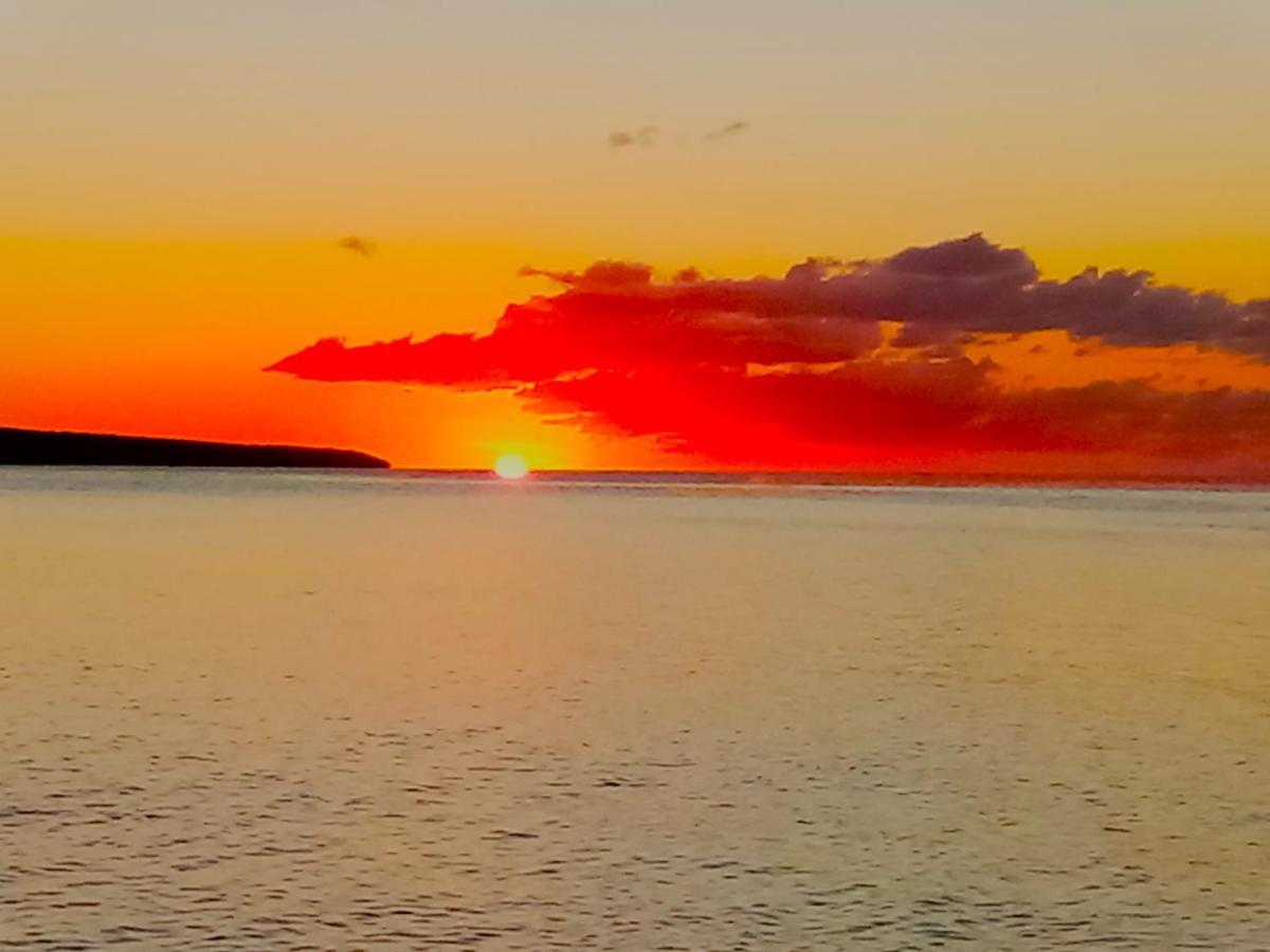 Vatupau Beachfront Bungalows Πορτ Βίλα Εξωτερικό φωτογραφία